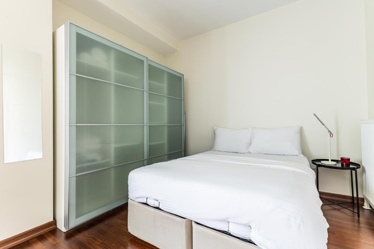 Spacious Flat Near Bagdat Avenue In Suadiye Appartement Istanboel Buitenkant foto